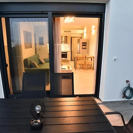 Apartment Good Vibes Nea Iraklitsa