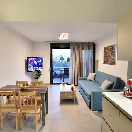 Good Vibes * Nea Iraklitsa