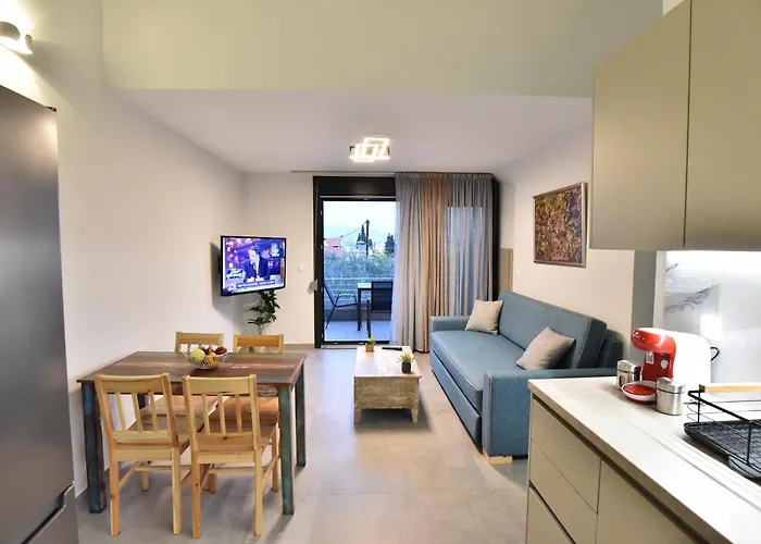 Good Vibes * Nea Iraklitsa